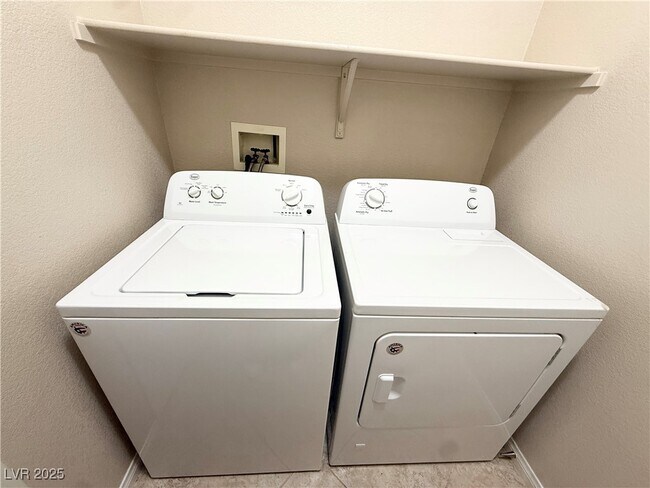 Building Photo - 10511 Broadhead Ct