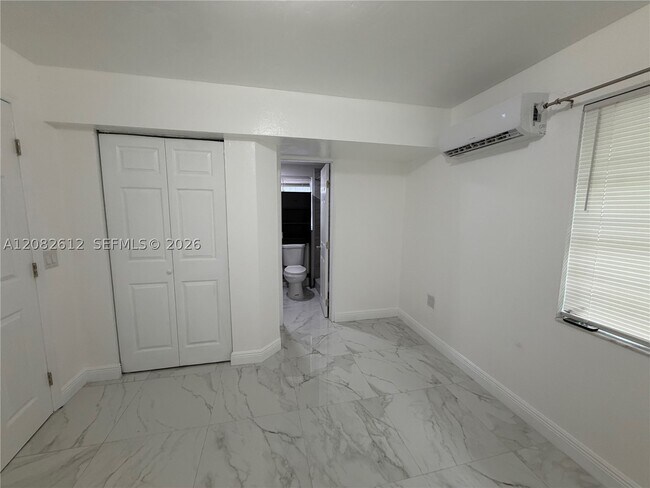 Building Photo - 4265 NW 5th Ave