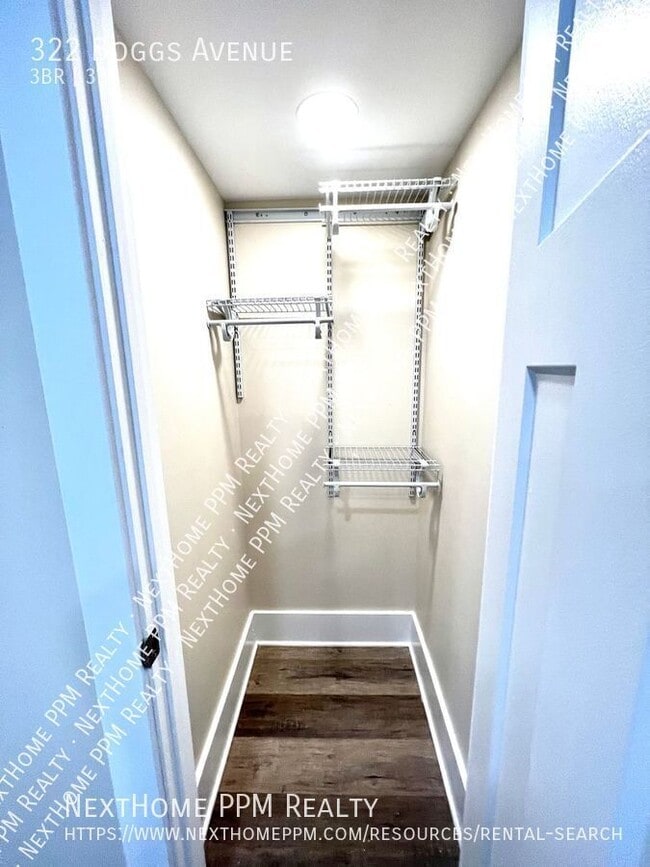 Building Photo - 322 Boggs Ave