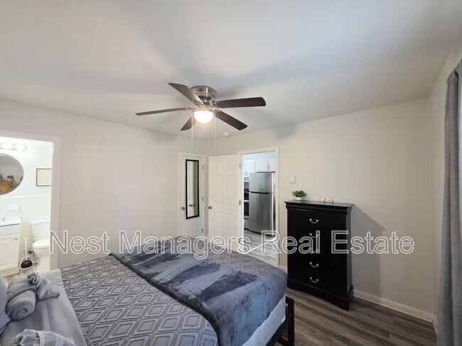 Building Photo - 812 Pilot