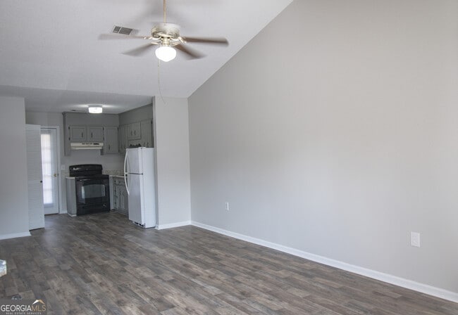 Building Photo - 14-114 Lanier Dr