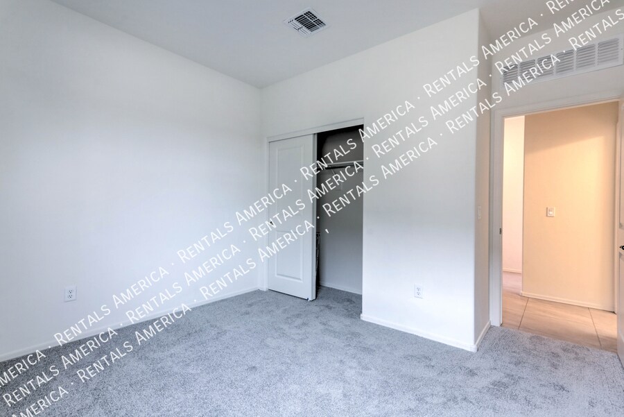 Building Photo - 5525 W San Francisco Trl