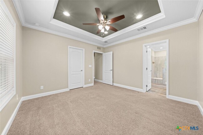 Building Photo - 711 La Cresta Dr