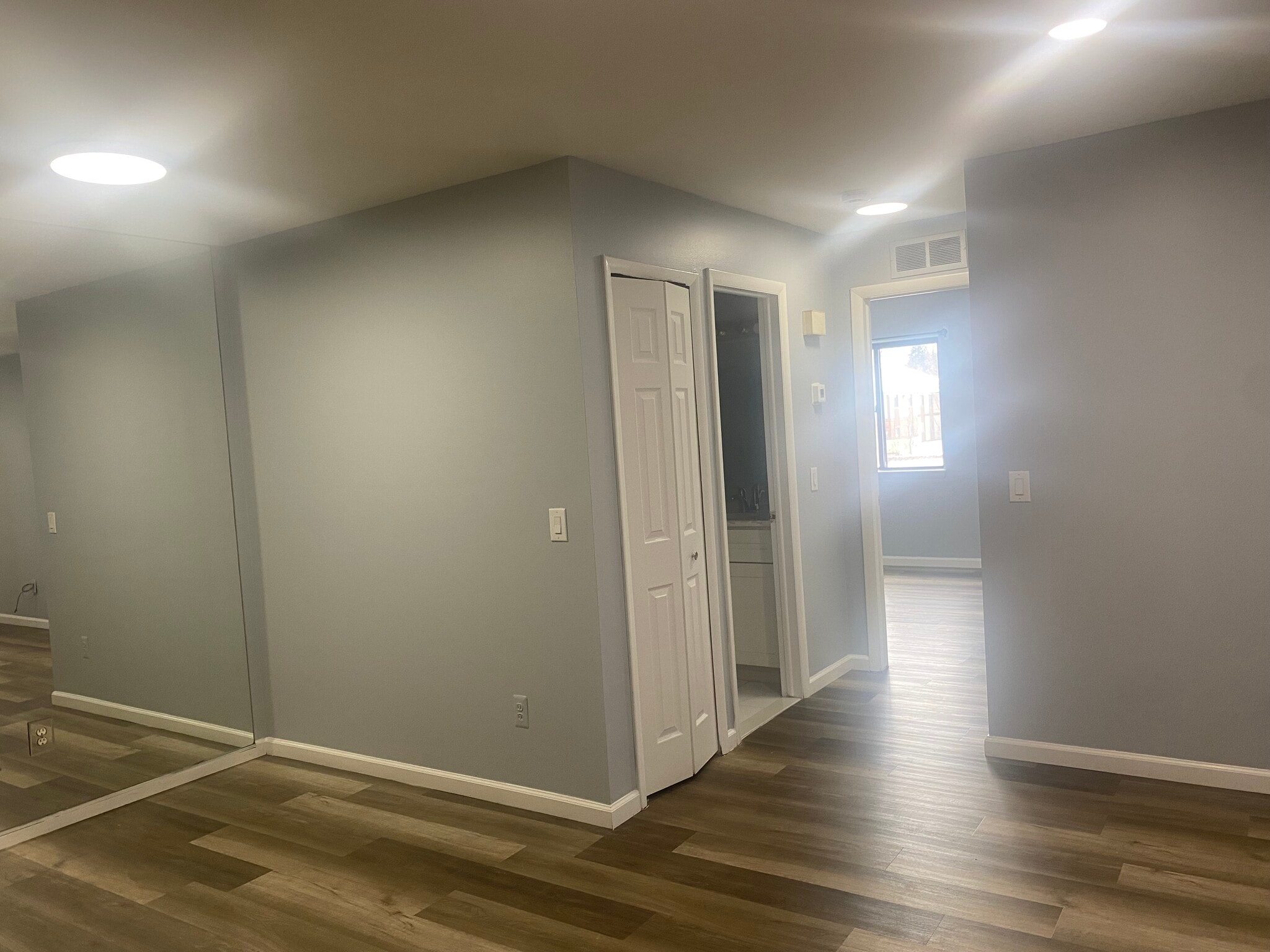 Building Photo - 16546 Clarkson Dr