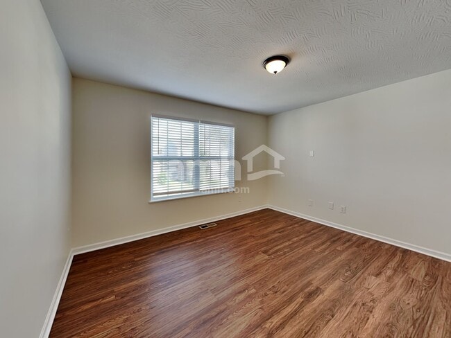 Building Photo - 109 Sandburg Dr