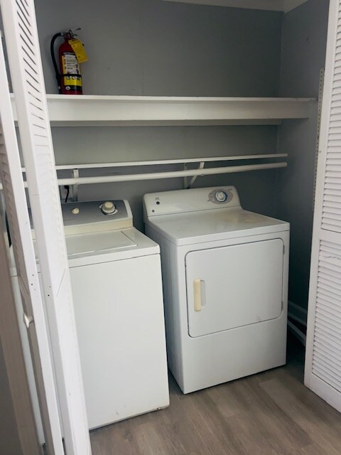 Building Photo - 407 15th Ave S