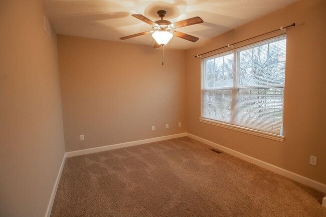 Building Photo - 7413 Rosedown Dr