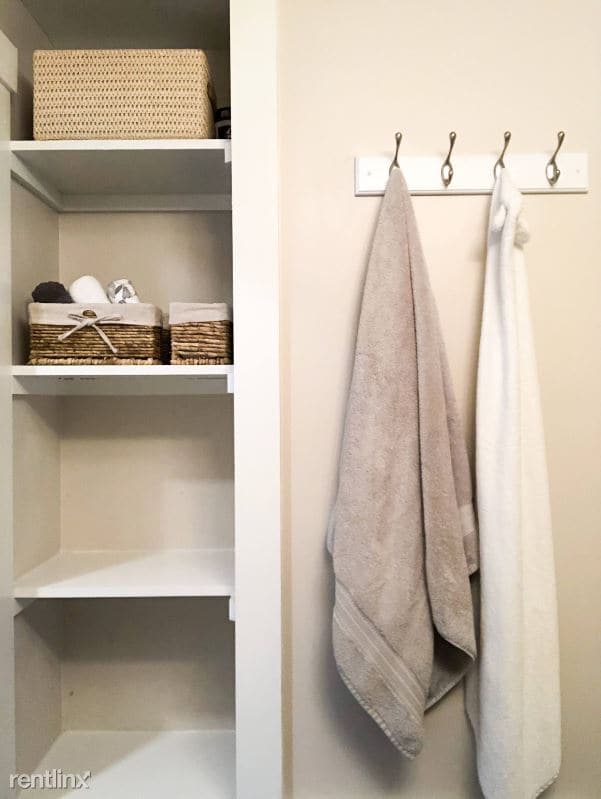 Building Photo - 2 br, 2 bath Townhome - 22 Neillian Way