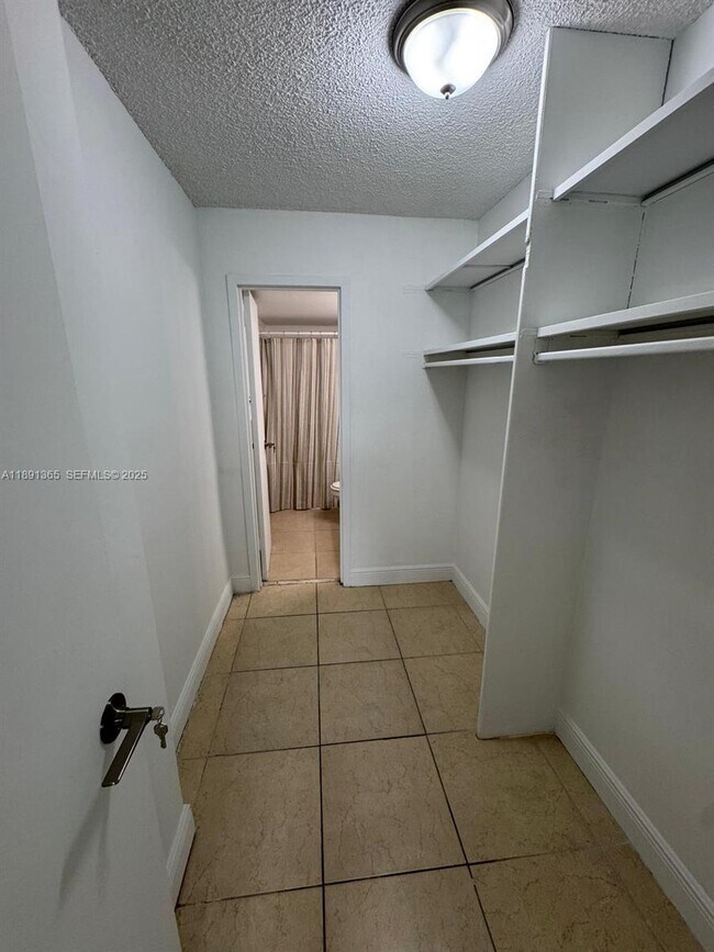 Building Photo - 1800 Sans Souci Blvd