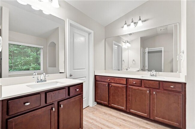 Building Photo - 1336 Brookmere Way
