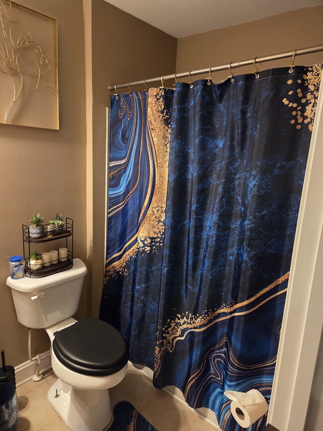 Building Photo - 125 Cottage Club Dr