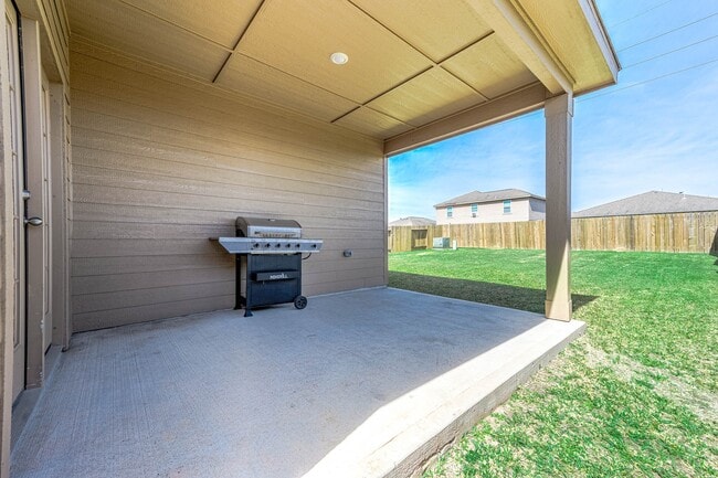 Building Photo - 22402 Kennons Way