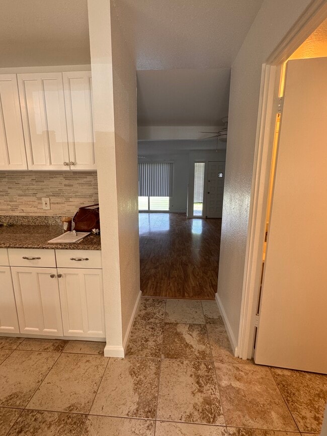 Building Photo - 147 Oko St