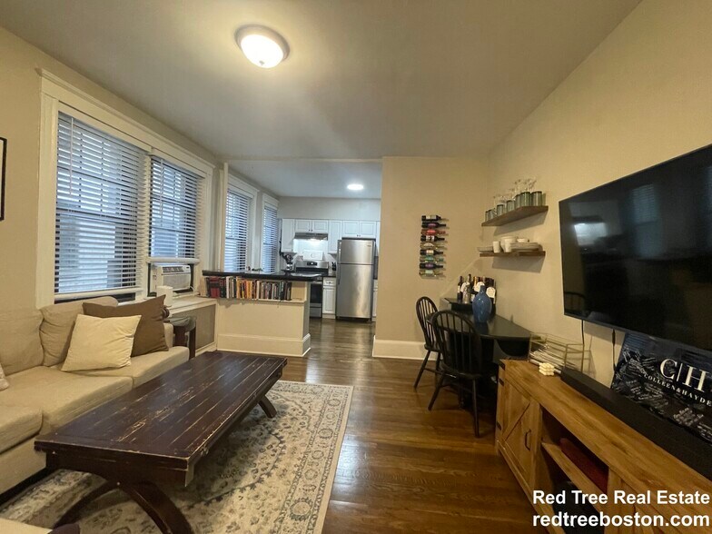 Building Photo - 1758 Commonwealth Ave