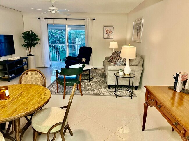 Primary Photo - 18081 SE Country Club Dr