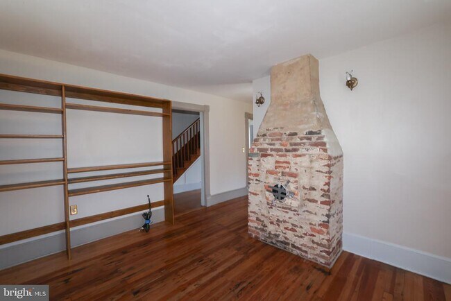 Building Photo - 24060 New Mountain Rd