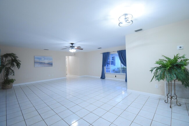 Building Photo - 22584 Lanyard St