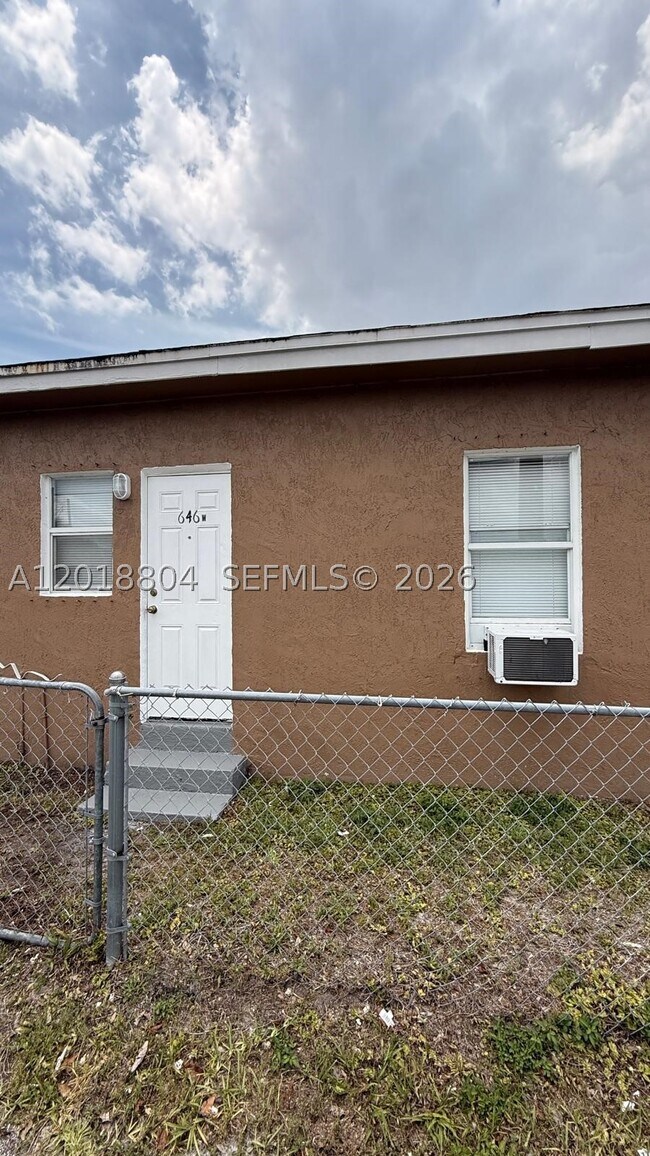 Building Photo - 646 NW 14th Terrace