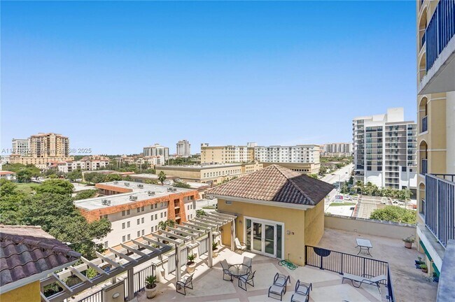 Building Photo - 1627 SW 37th Ave
