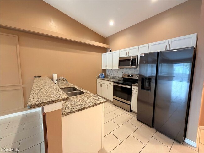 Building Photo - 4126 Skyline Blvd