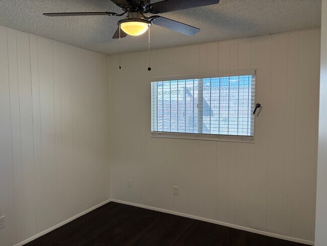 Building Photo - Charming Single-Story 4 Bed 2 Bath