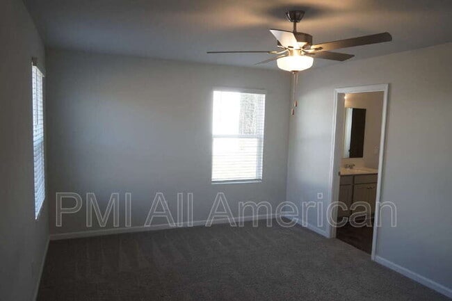 Building Photo - 289 Greenbay St