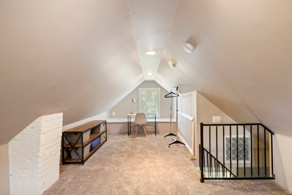 Building Photo - 753 Saint Clair St