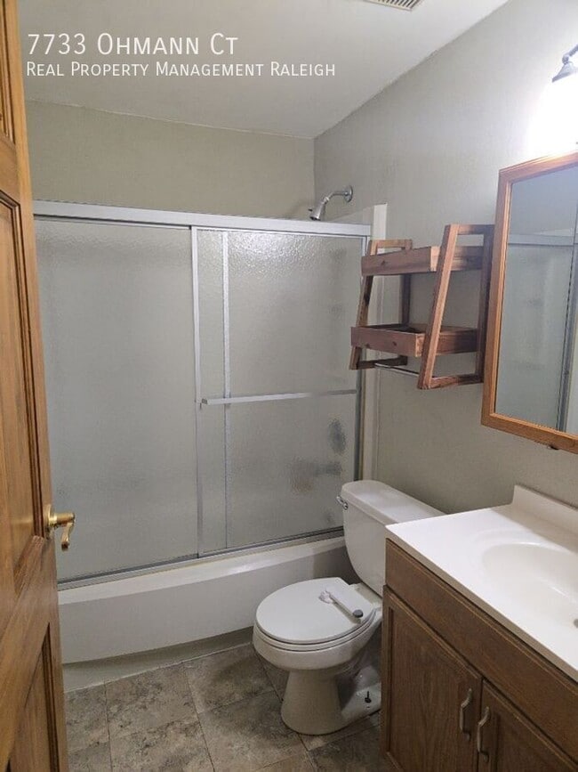 Building Photo - 7733 Ohmann Ct