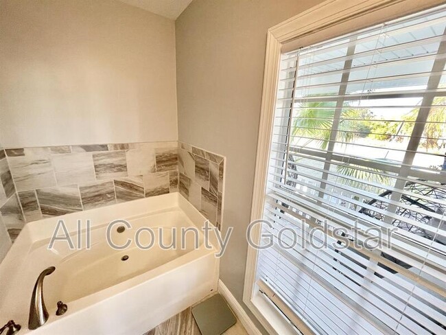 Building Photo - 4254 Flamingo Blvd