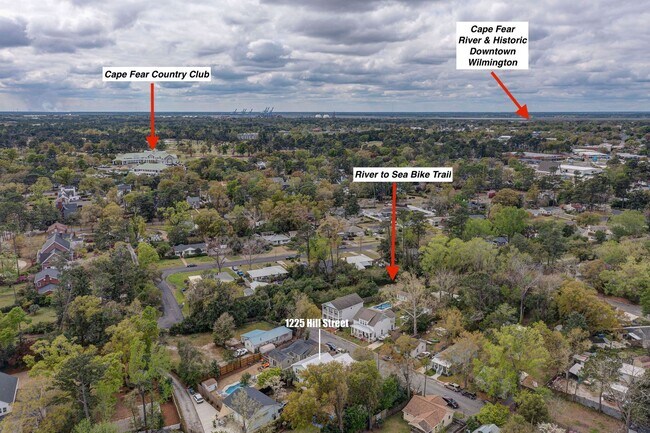 Building Photo - Midtown Rental in Forest Hills