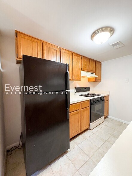 Building Photo - 14806 Bryan Ct