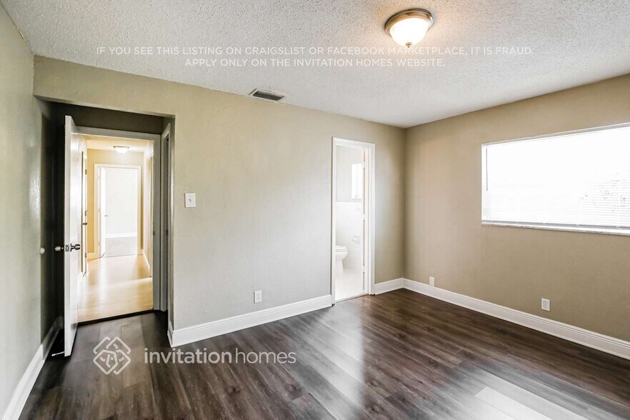 Building Photo - 225 NW 78th Terrace
