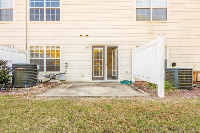 Building Photo - 505 Wingspan Way