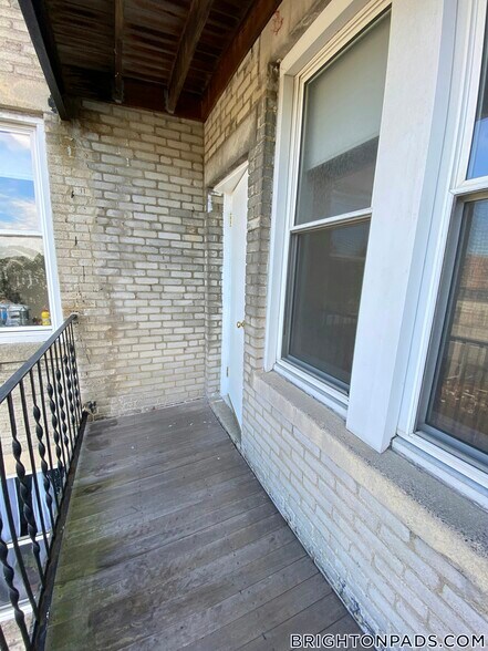 Building Photo - 127 Washington St
