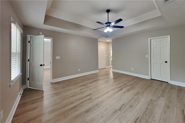 Building Photo - 3163 Oak Springs Way