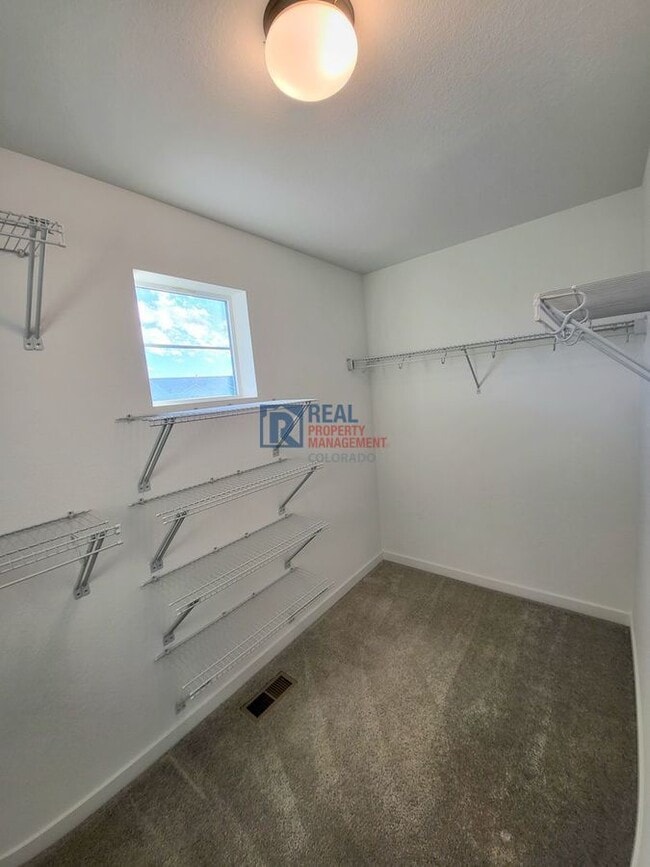 Building Photo - 14381 Mosaic Ave