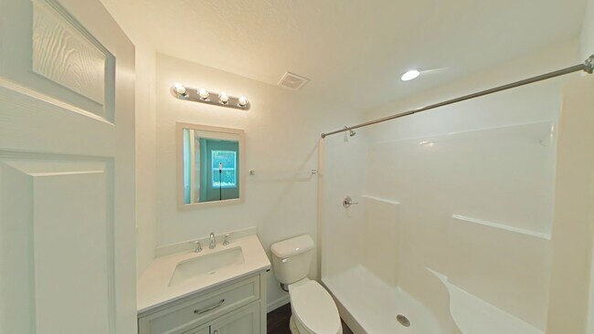 Building Photo - Charming 3 Bedroom, 2 Bathroom Home for Rent in Summerfield, FL