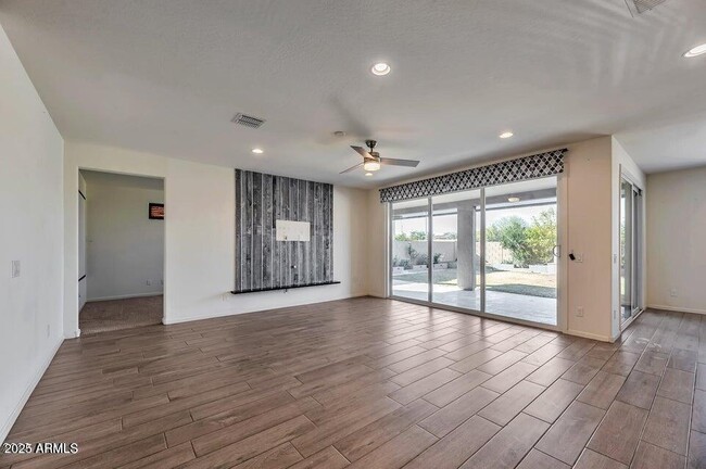 Building Photo - 3170 S Arizona Pl