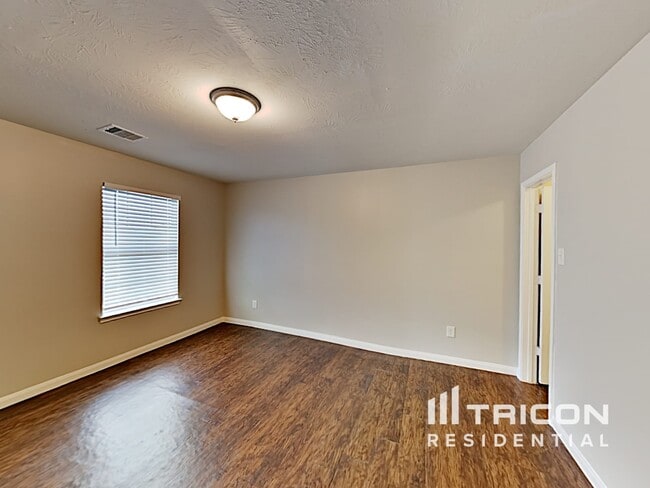 Building Photo - 21507 Palma Grove Way