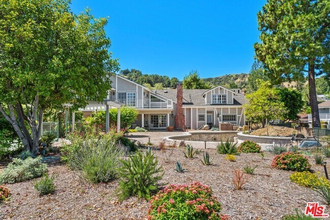 Building Photo - 21663 Ulmus Dr