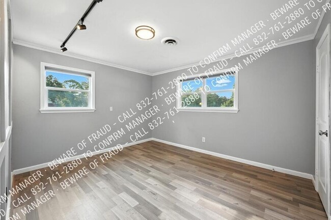 Building Photo - 7117 Ellis Rd