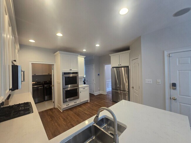 Building Photo - Brier Creek Country Club - Furnished Home