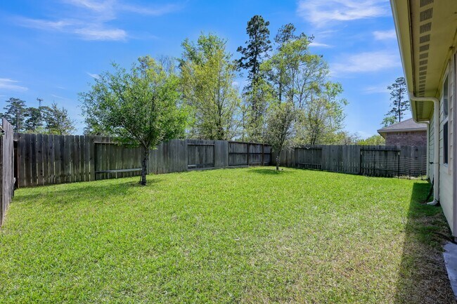 Building Photo - 2315 Strong Horse Dr