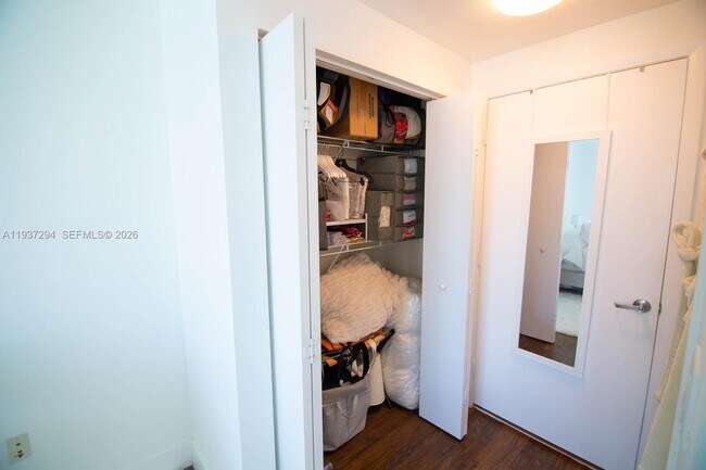 Building Photo - 90 SW 3rd St