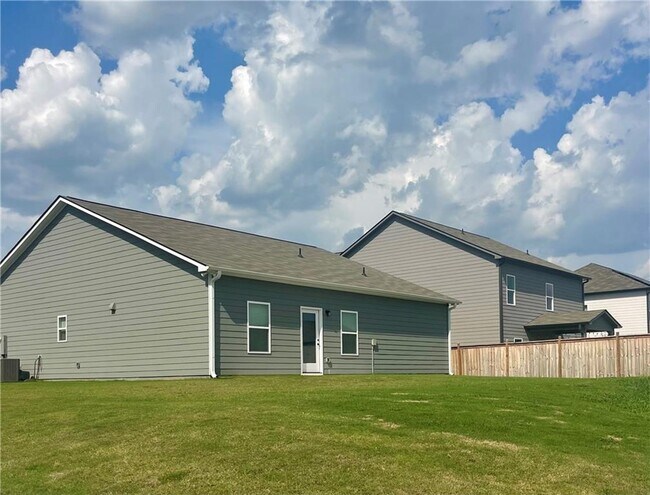 Building Photo - 123 Duncan Farm Dr NW