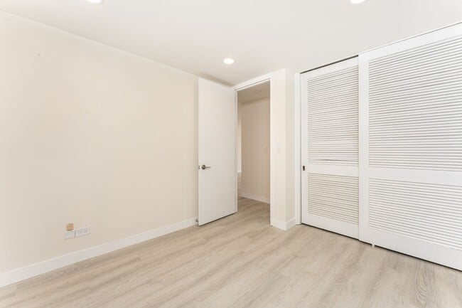 Building Photo - Newly Renovated. Ocean & Marina Views. Assigned Parking.