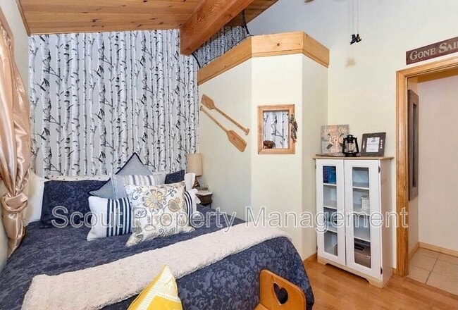 Building Photo - 199 Oriole Dr