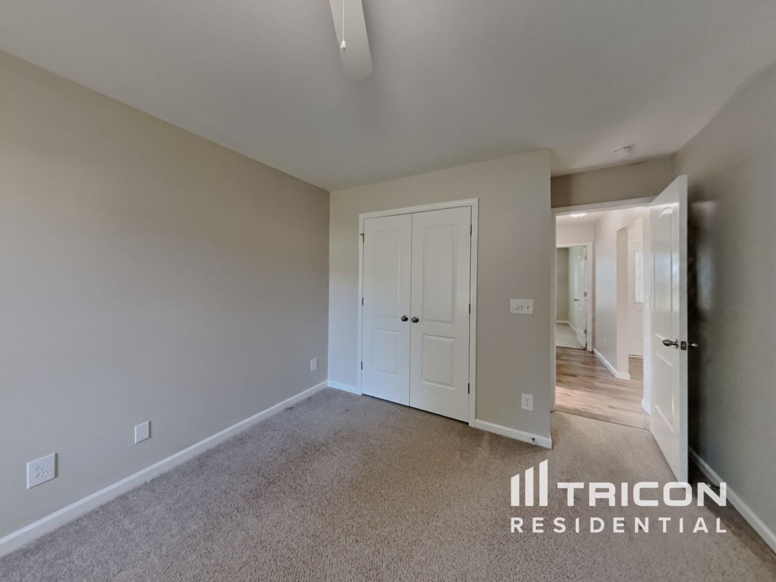 Building Photo - 7311 Village Acre Dr