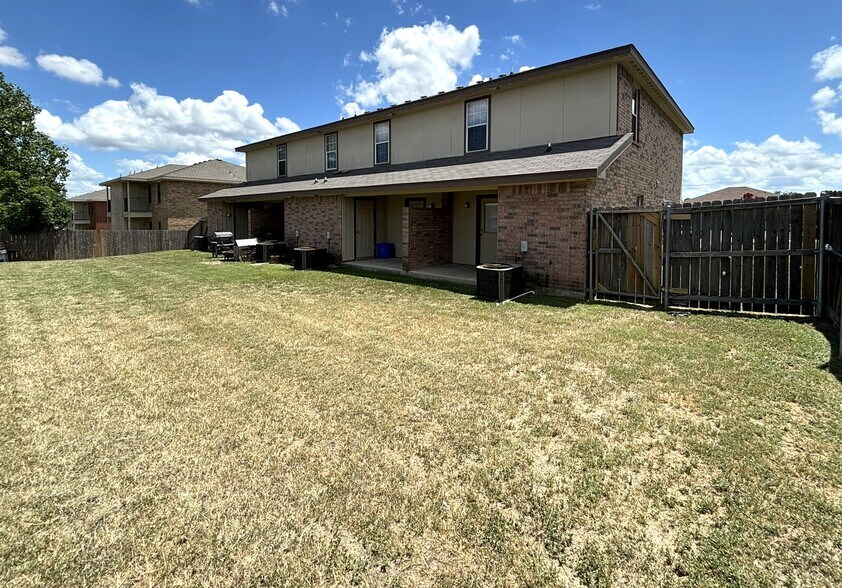 Building Photo - 4106 Shasta