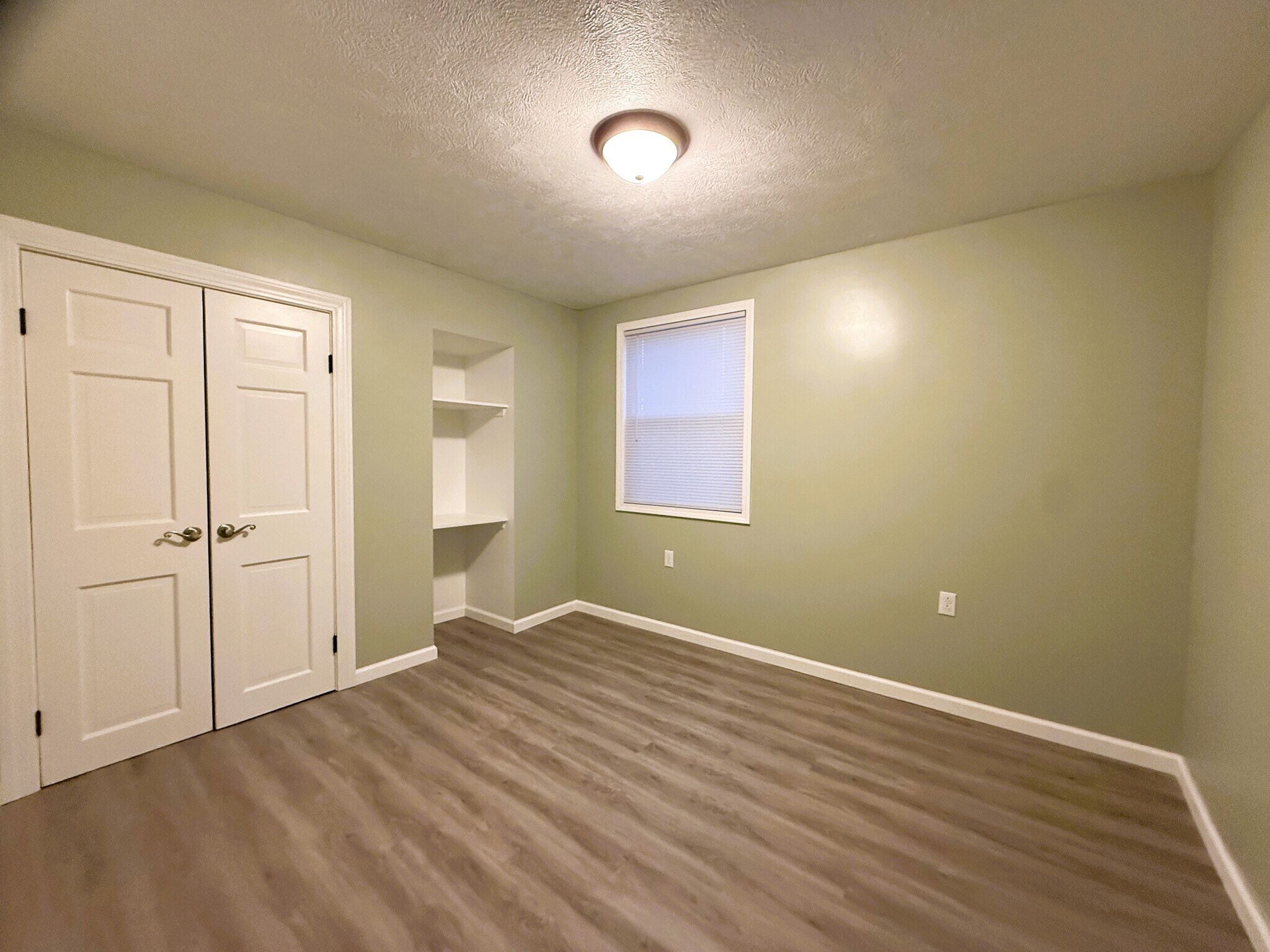 Building Photo - 412 Depot St